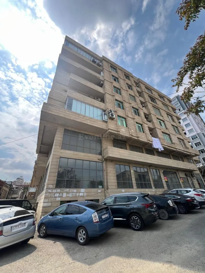 Obyekt 136 m² Nizami m. Satılır
