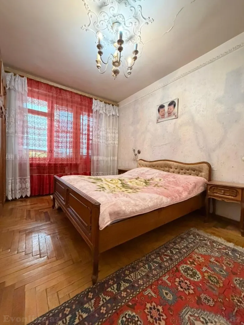 Satılır 2 otaqlı Mənzil Köhnə tikili 65 m² Gənclik m. - şəkil 5