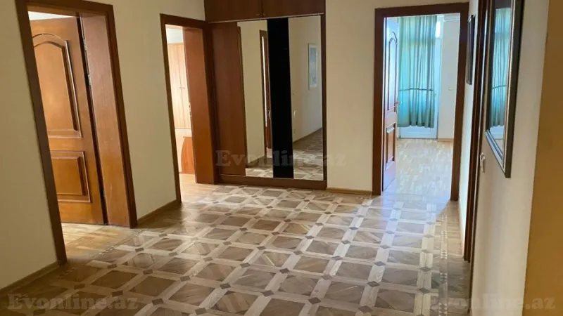 Kirayə verilir 7 otaqlı Mənzil Yeni tikili 300 m² İçərişəhər m. - şəkil 12