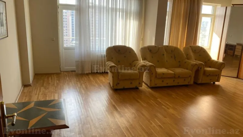 Kirayə verilir 7 otaqlı Mənzil Yeni tikili 300 m² İçərişəhər m. - şəkil 19