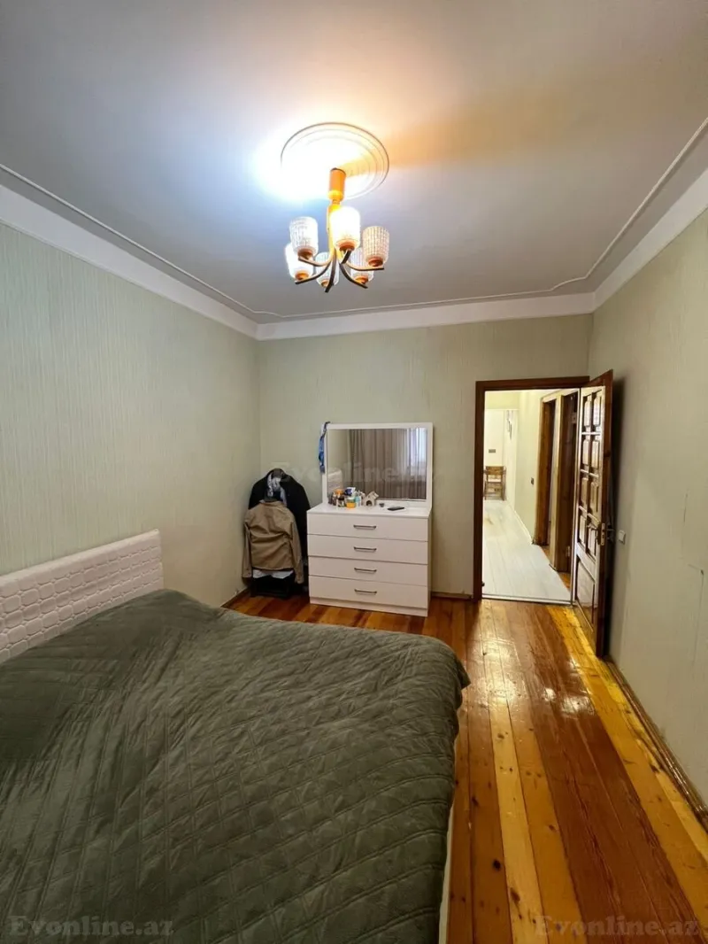 Satılır 3 otaqlı Mənzil Köhnə tikili 90 m² Qara Qarayev m. - şəkil 9