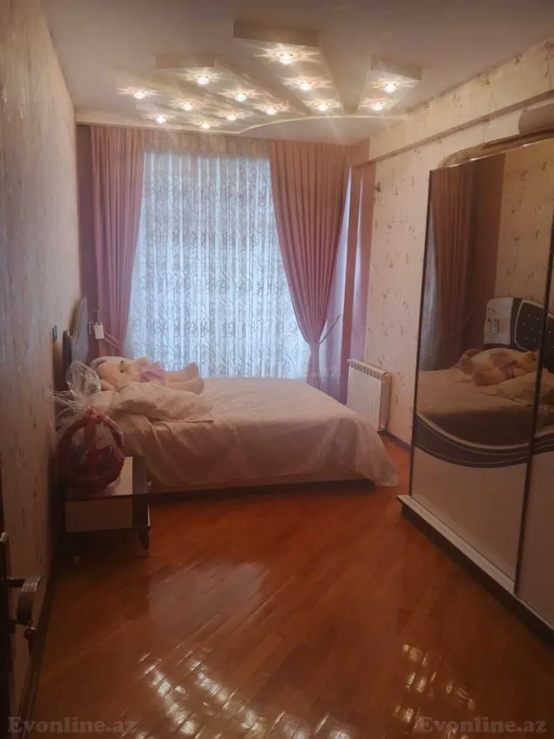 Satılır 4 otaqlı Mənzil Yeni tikili 170 m² 8 Noyabr m. - şəkil 8