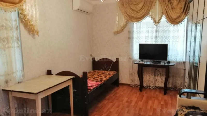 Satılır 1 otaqlı Mənzil Köhnə tikili 35 m² 8-ci kilometr
