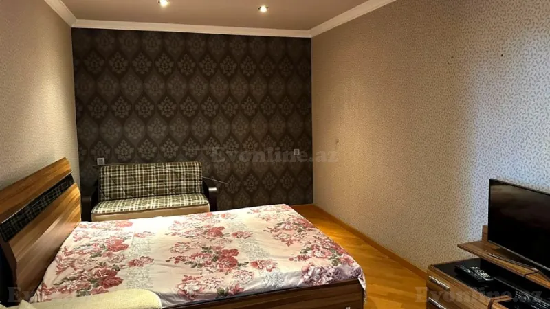 Satılır 2 otaqlı Mənzil Köhnə tikili 60 m² Sabunçu r. - şəkil 3