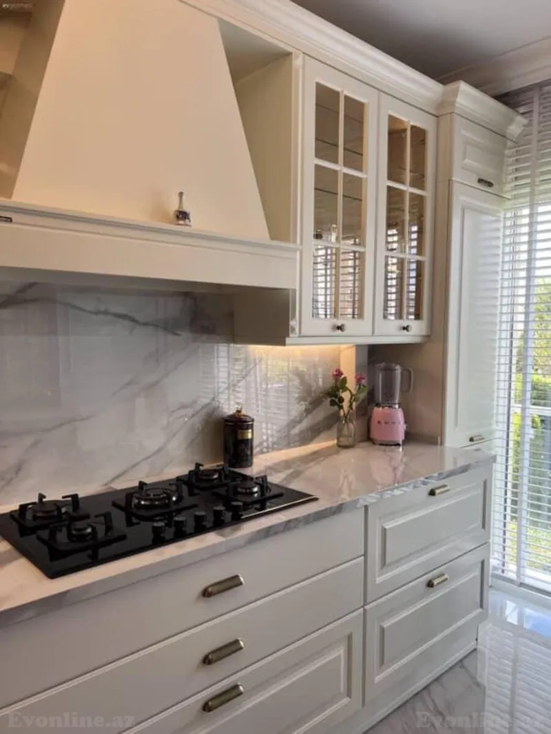 2 otaqlı Mənzil 140 m² Nəriman Nərimanov m. Kirayə verilir