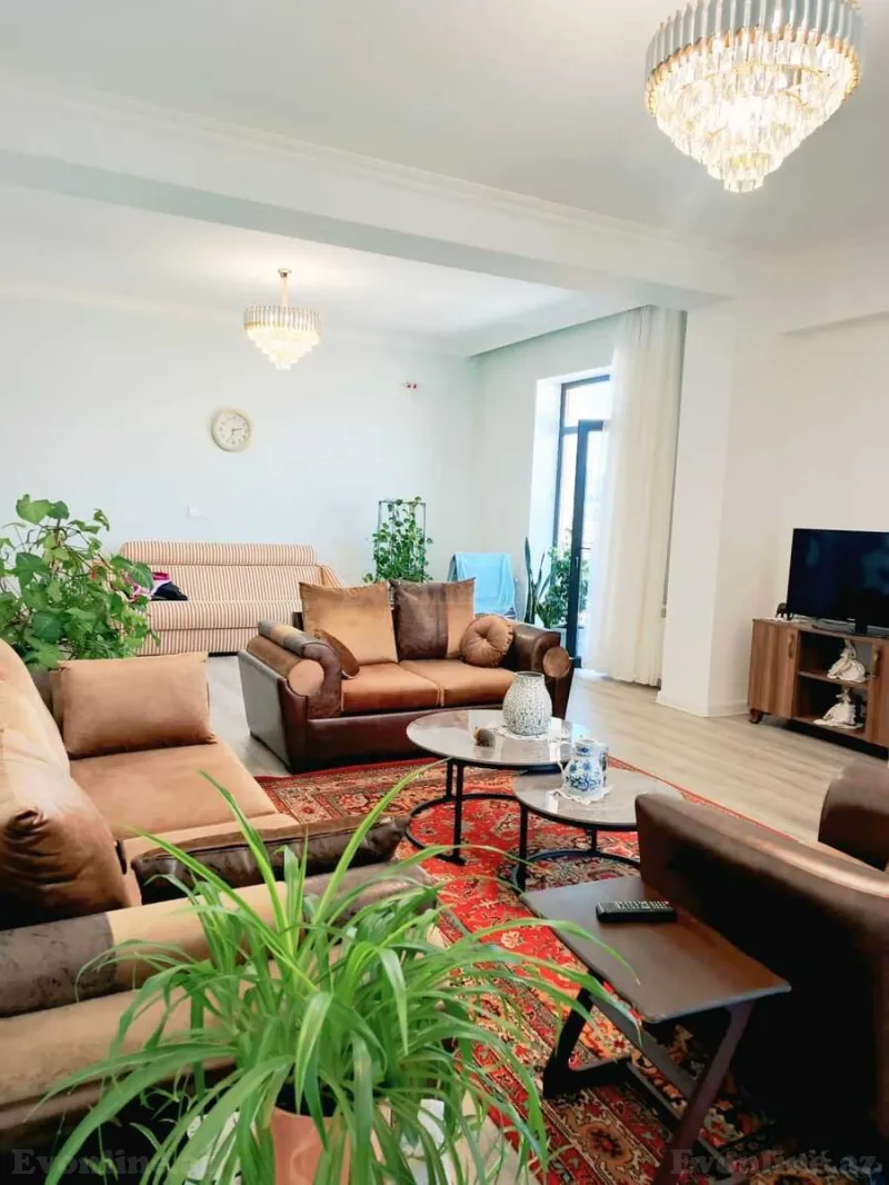 3 otaqlı Mənzil 150 m² Xətai r. Kirayə verilir