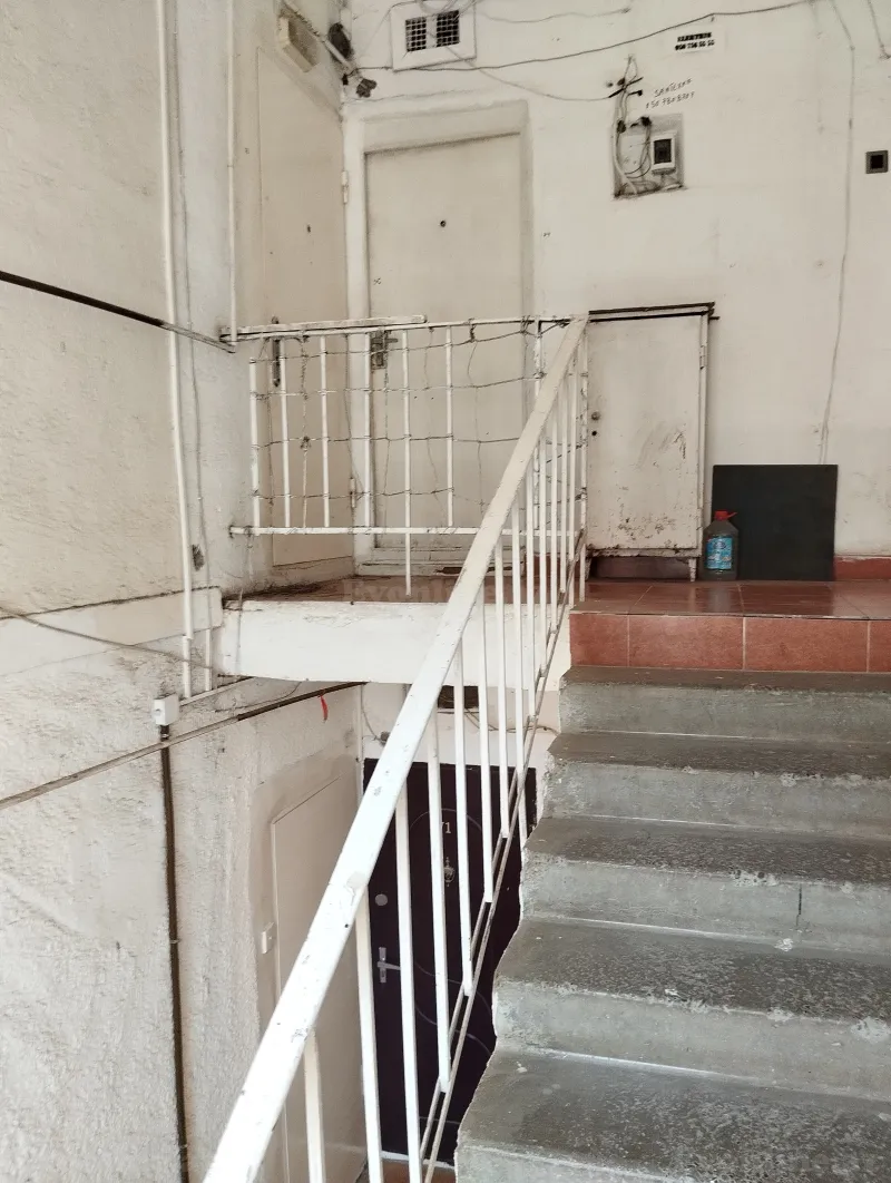 Kirayə verilir 1 otaqlı Mənzil Köhnə tikili 25 m² 8-ci mikrorayon
