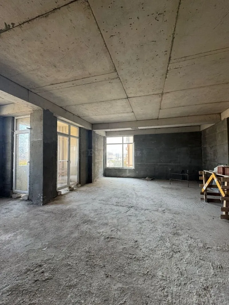 Satılır 3 otaqlı Mənzil Yeni tikili 141 m² 28 May m. - şəkil 18