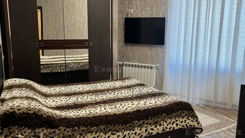 Satılır 3 otaqlı Mənzil Köhnə tikili 84 m² Xətai r. - şəkil 4