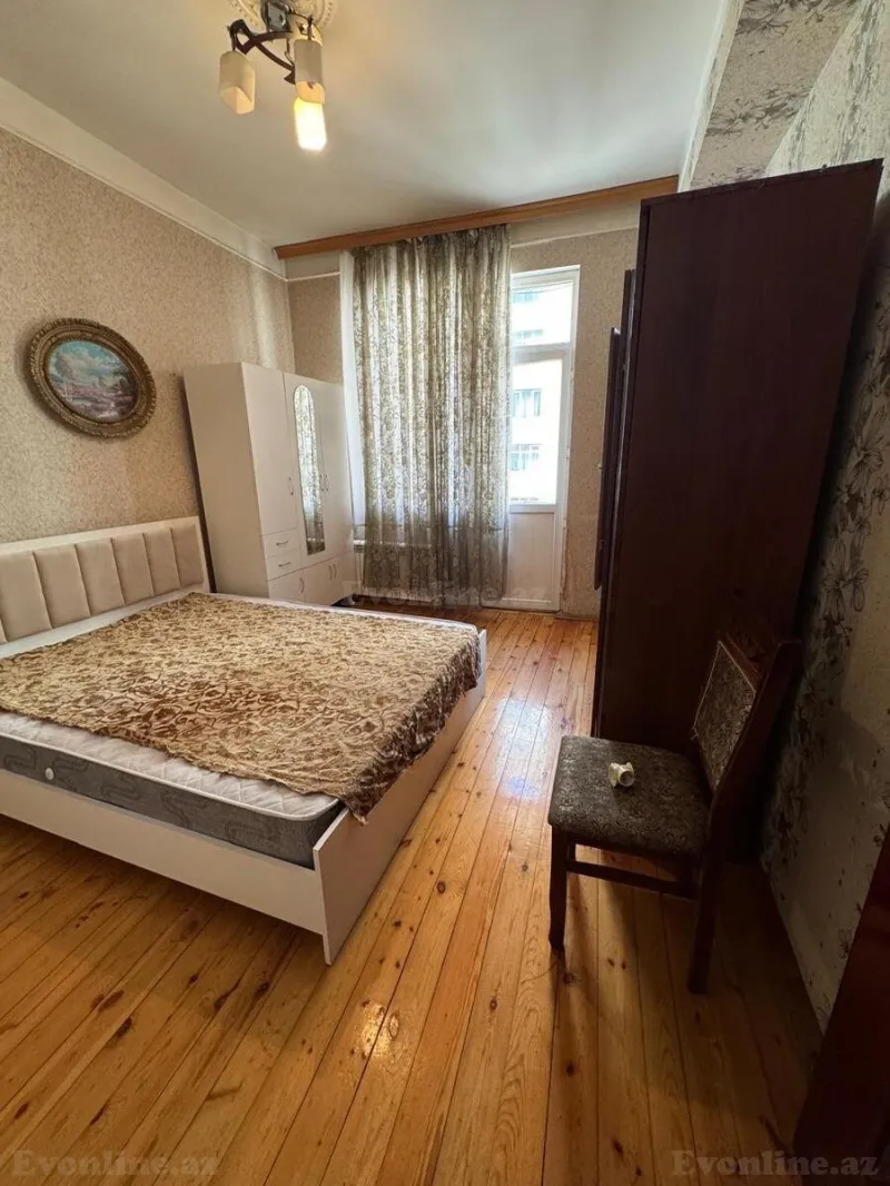 2 otaqlı Mənzil 58 m² İnşaatçılar m. Satılır