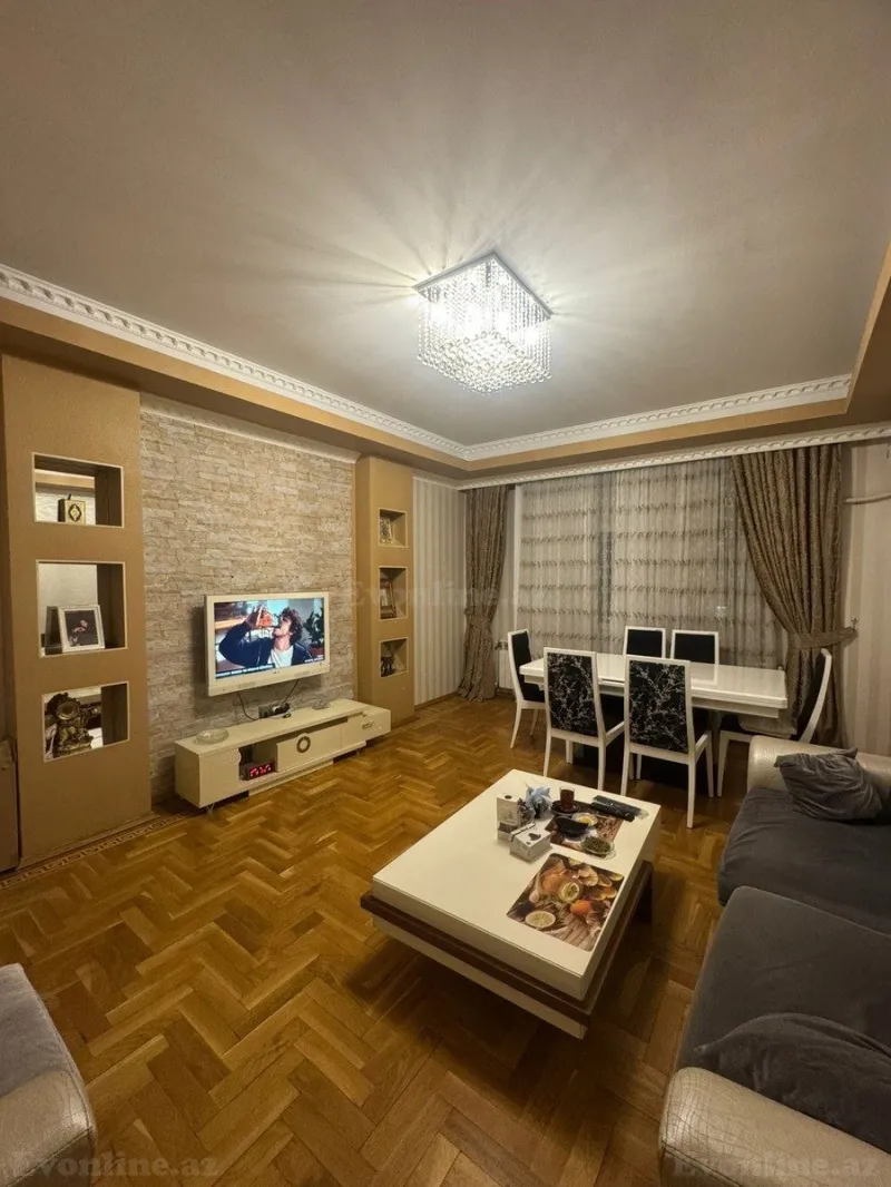 3 otaqlı Mənzil 125 m² Xətai m. Satılır