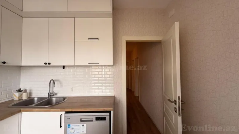 Satılır 4 otaqlı Mənzil Köhnə tikili 110 m² Binəqədi r. - şəkil 7