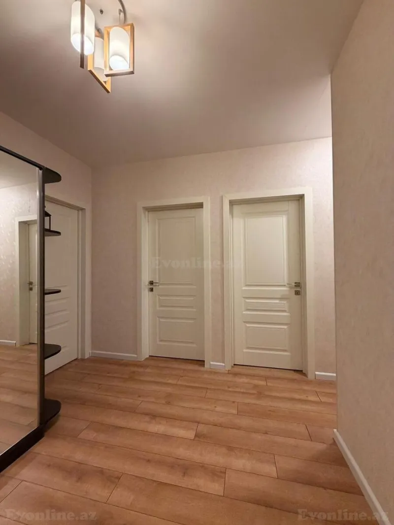 Satılır 4 otaqlı Mənzil Köhnə tikili 110 m² Binəqədi r. - şəkil 21