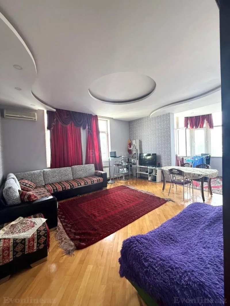 2 otaqlı Mənzil 90 m² 28 May m. Satılır