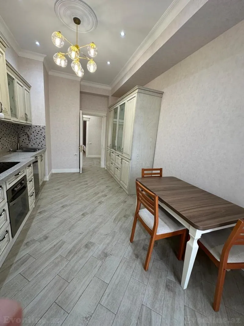 Kirayə verilir 3 otaqlı Mənzil Yeni tikili 137 m² Xətai r. - şəkil 8