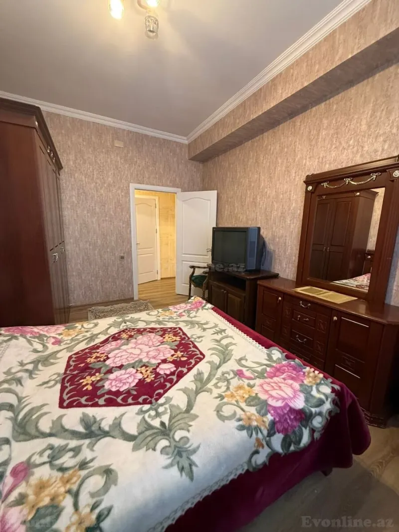 Kirayə verilir 3 otaqlı Mənzil Yeni tikili 80 m² İnşaatçılar m. - şəkil 5