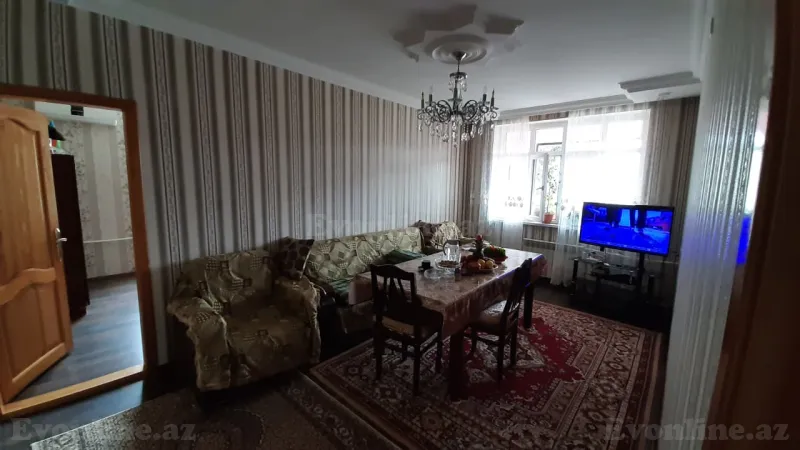 Satılır 5 otaqlı Mənzil Köhnə tikili 110 m² Bakıxanov - şəkil 2