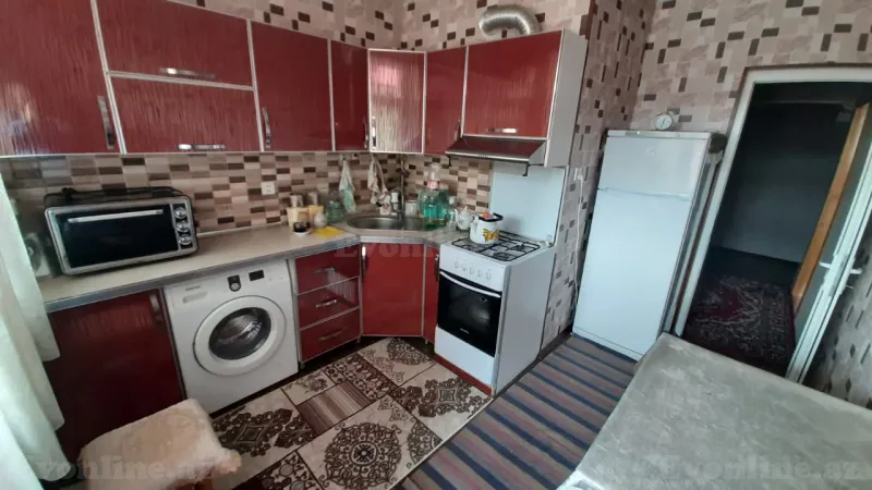 Satılır 5 otaqlı Mənzil Köhnə tikili 110 m² Bakıxanov - şəkil 3