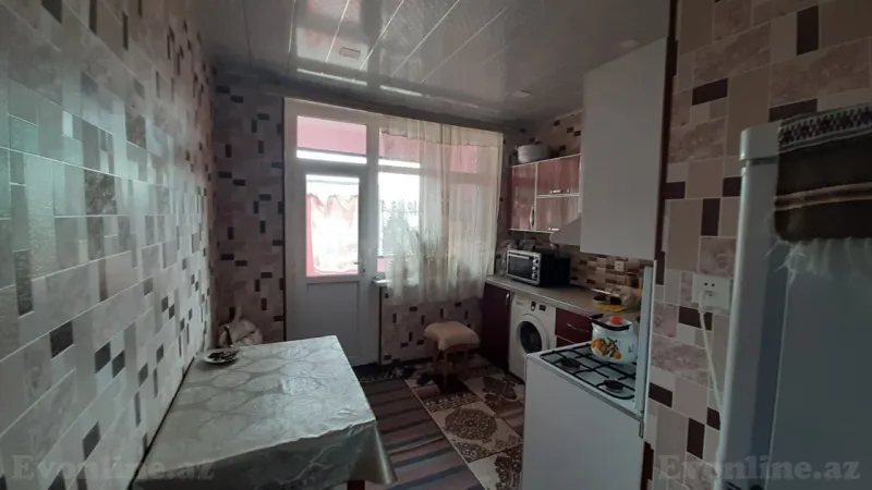 Satılır 5 otaqlı Mənzil Köhnə tikili 110 m² Bakıxanov - şəkil 4