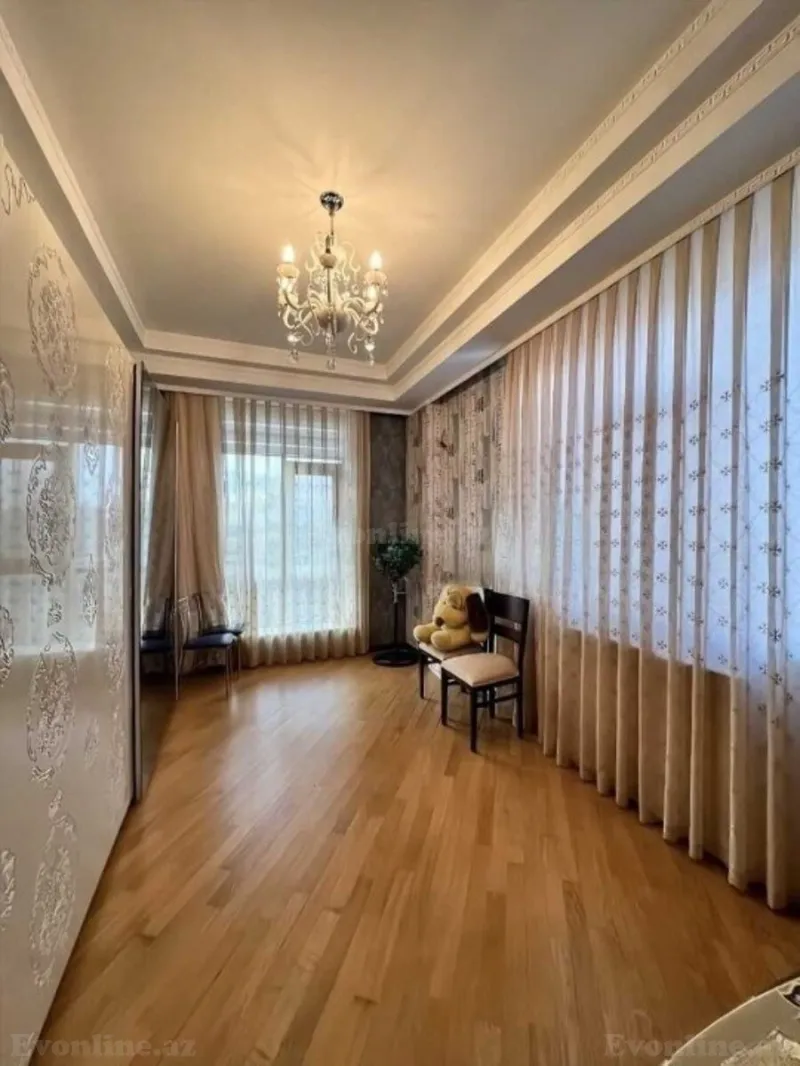 Satılır 4 otaqlı Mənzil Yeni tikili 165 m² Elmlər Akademiyası m. - şəkil 6