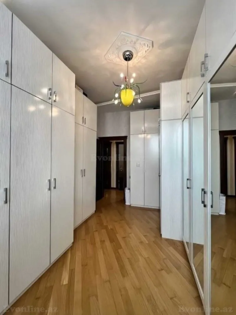 Satılır 4 otaqlı Mənzil Yeni tikili 165 m² Elmlər Akademiyası m. - şəkil 9