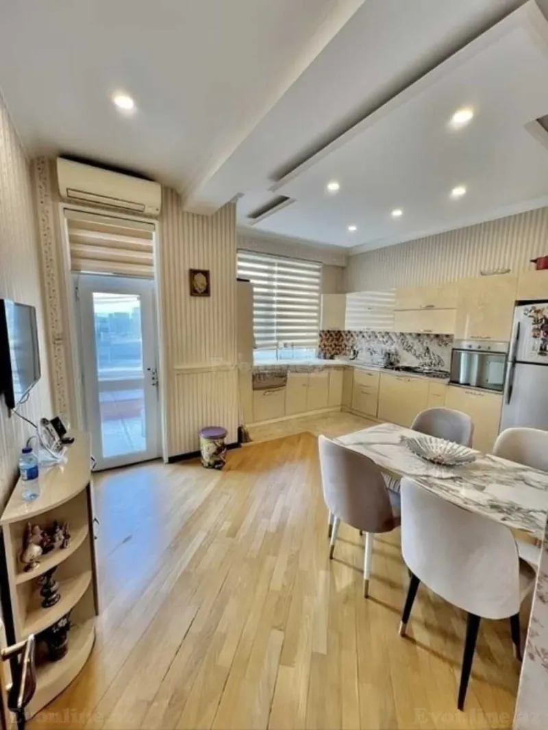 Satılır 4 otaqlı Mənzil Yeni tikili 165 m² Elmlər Akademiyası m. - şəkil 10