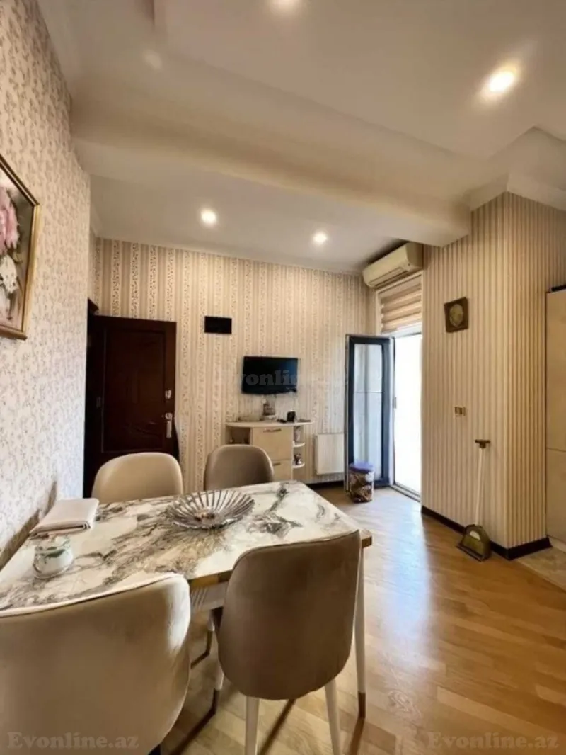 Satılır 4 otaqlı Mənzil Yeni tikili 165 m² Elmlər Akademiyası m. - şəkil 11