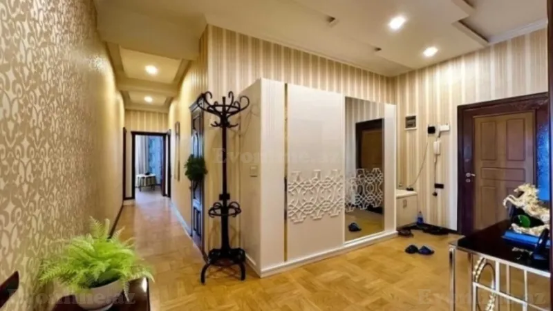 Satılır 4 otaqlı Mənzil Yeni tikili 165 m² Elmlər Akademiyası m. - şəkil 13