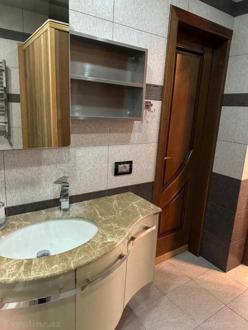 Satılır 3 otaqlı Mənzil Yeni tikili 100 m² 28 May m. - şəkil 22