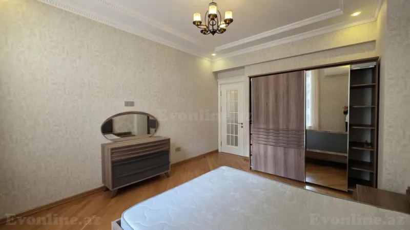 Kirayə verilir 4 otaqlı Mənzil Yeni tikili 200 m² Xətai r. - şəkil 16