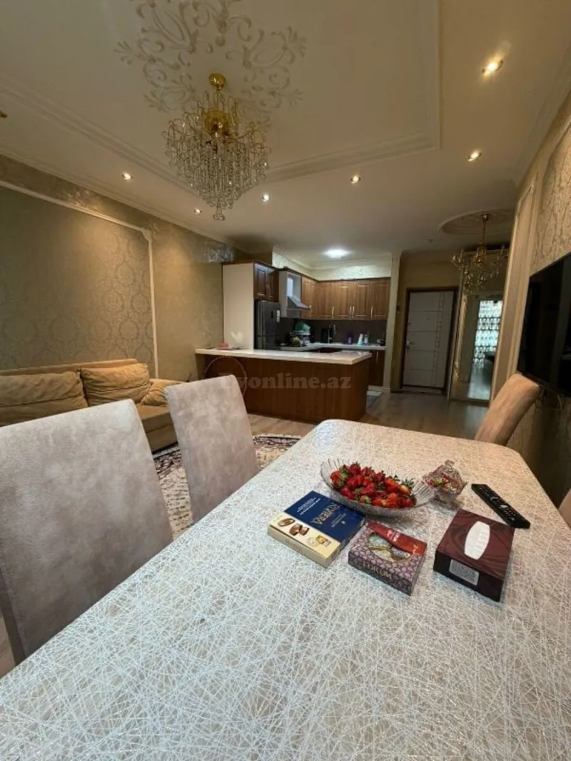 Satılır 2 otaqlı Mənzil Yeni tikili 69 m² 8 Noyabr m. - şəkil 2