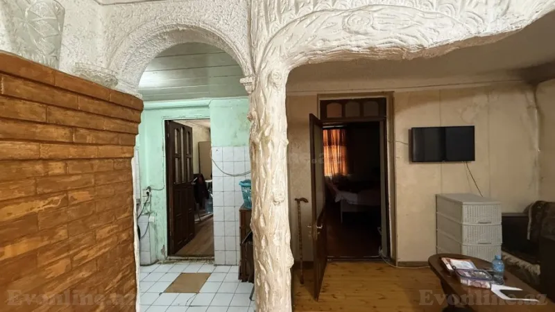 Satılır 3 otaqlı Mənzil Köhnə tikili 54 m² Yasamal - şəkil 2
