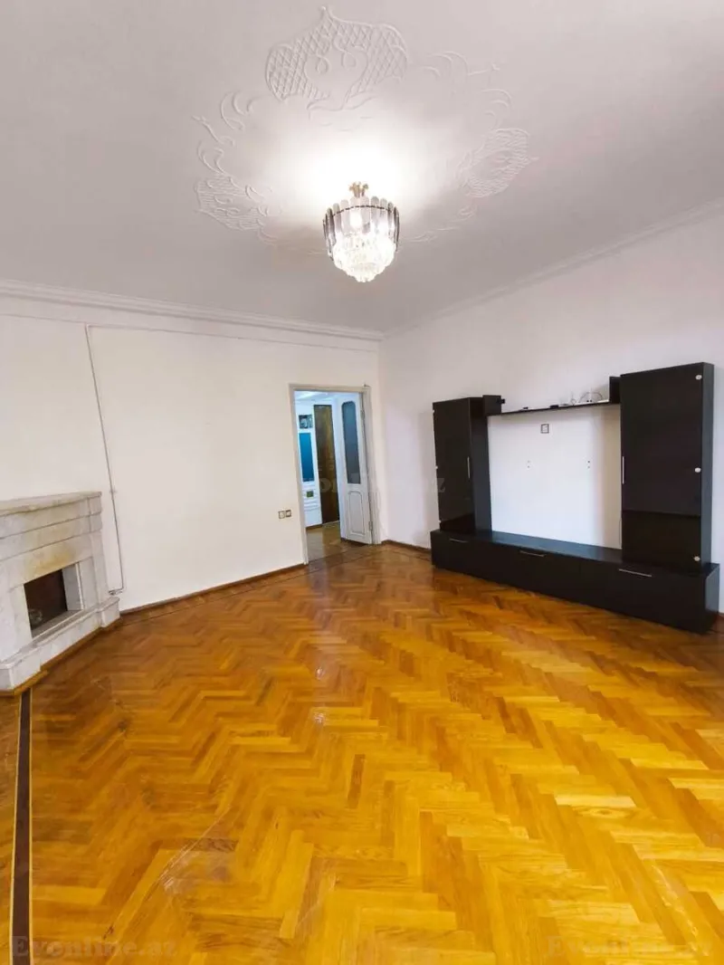 Kirayə verilir 2 otaqlı Mənzil Köhnə tikili 55 m² Sahil m. - şəkil 3