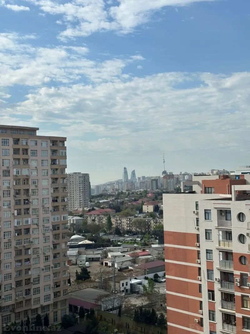 Satılır 2 otaqlı Mənzil Yeni tikili 68 m² 8 Noyabr m.
