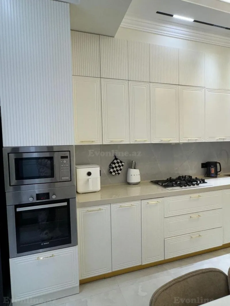 Satılır 4 otaqlı Mənzil Yeni tikili 125 m² Nəsimi r. - şəkil 7