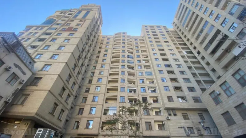 Satılır 3 otaqlı Mənzil Yeni tikili 141 m² 28 May m. - şəkil 2