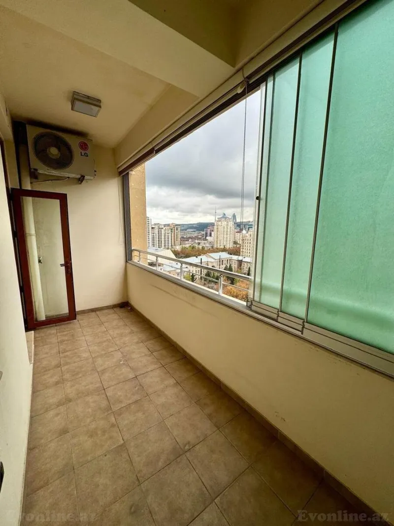 Satılır 3 otaqlı Mənzil Yeni tikili 141 m² 28 May m. - şəkil 5