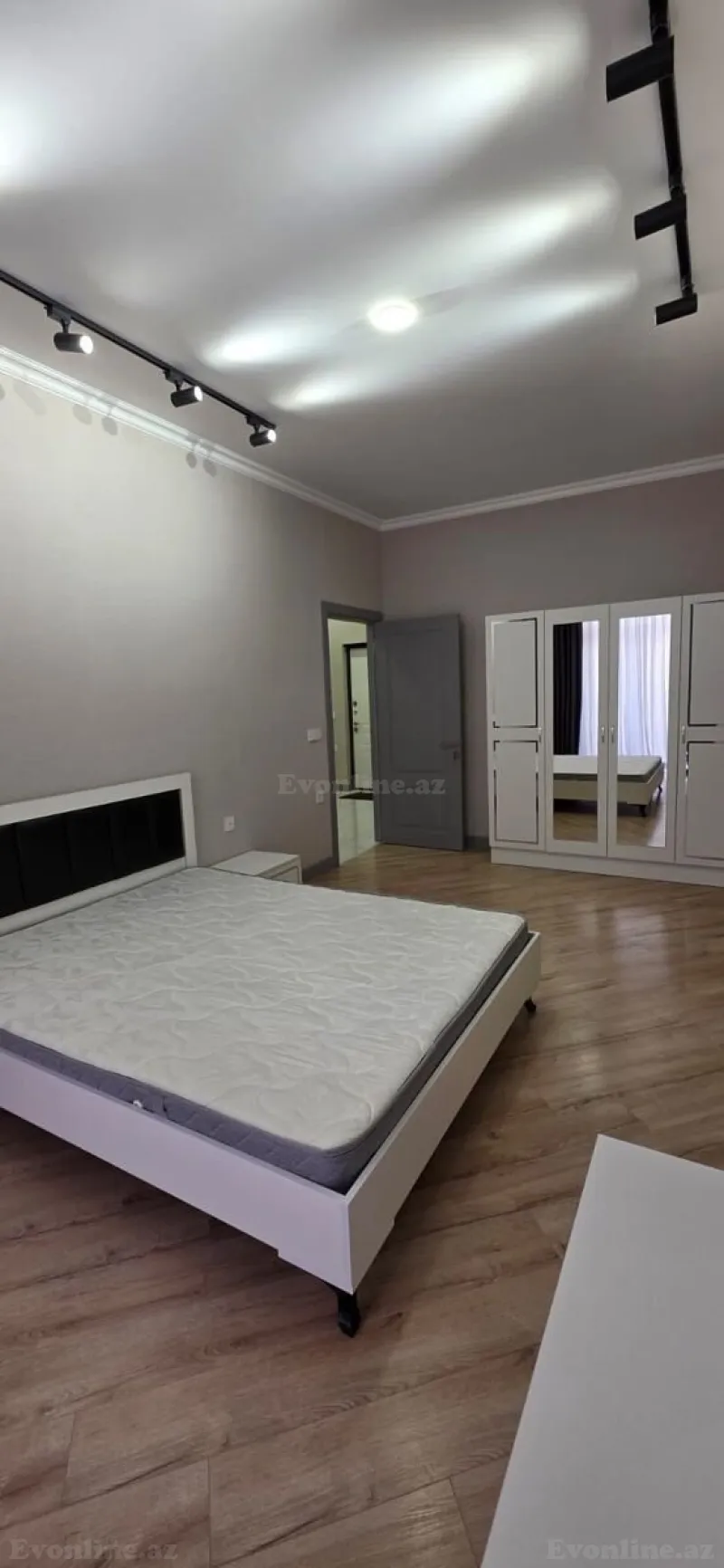 Kirayə verilir 2 otaqlı Mənzil Yeni tikili 90 m² 8-ci mikrorayon - şəkil 13