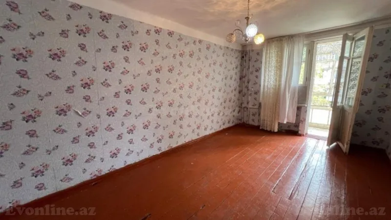 Satılır 2 otaqlı Mənzil Köhnə tikili 30 m² Elmlər Akademiyası m.