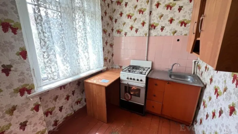 Satılır 2 otaqlı Mənzil Köhnə tikili 30 m² Elmlər Akademiyası m. - şəkil 3