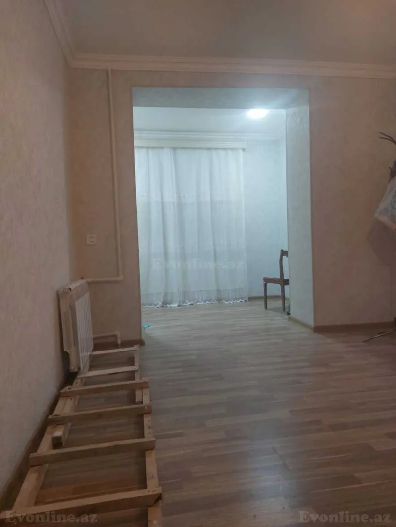 1 otaqlı Mənzil 40 m² Neftçilər m. Satılır