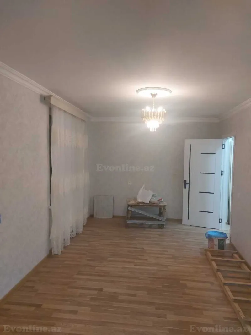 Satılır 1 otaqlı Mənzil Köhnə tikili 40 m² Neftçilər m. - şəkil 2