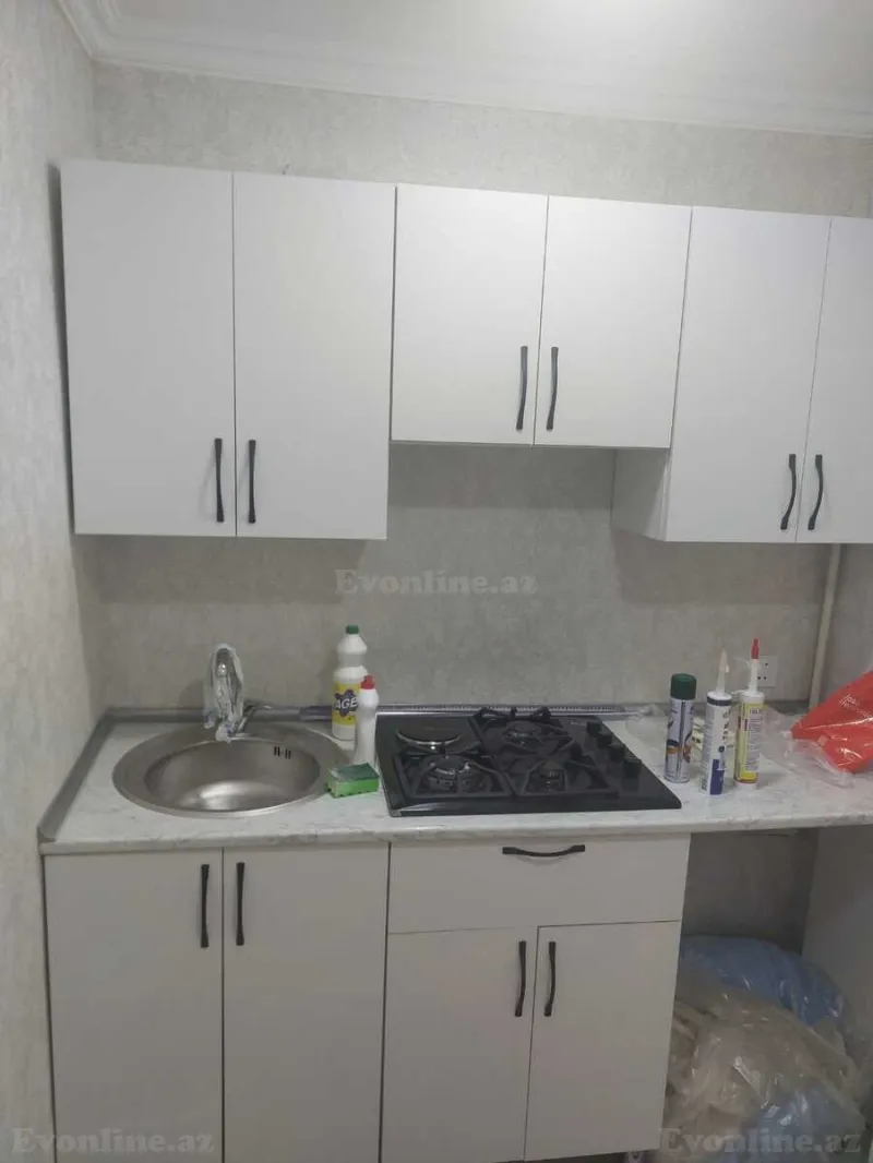 Satılır 1 otaqlı Mənzil Köhnə tikili 40 m² Neftçilər m. - şəkil 3