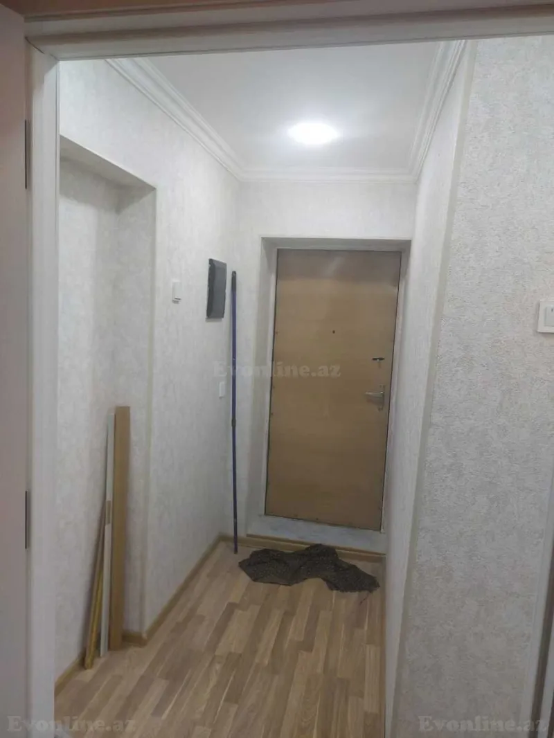 Satılır 1 otaqlı Mənzil Köhnə tikili 40 m² Neftçilər m. - şəkil 4