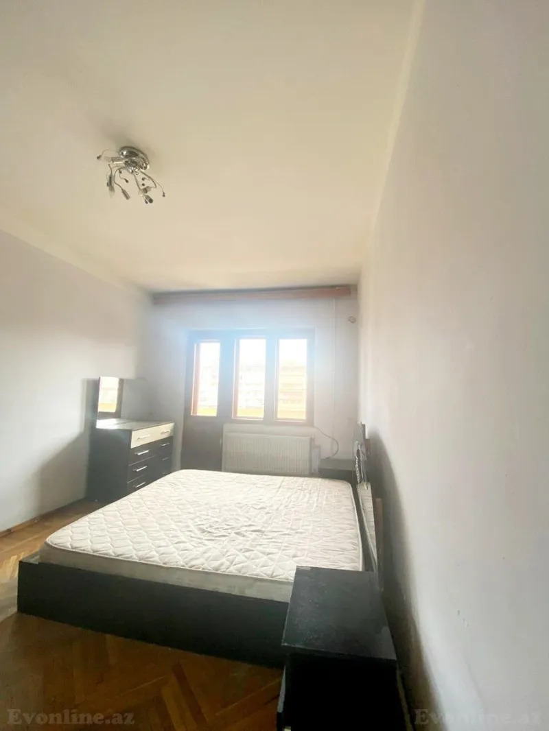 Kirayə verilir 4 otaqlı Mənzil Köhnə tikili 110 m² Qara Qarayev m. - şəkil 15
