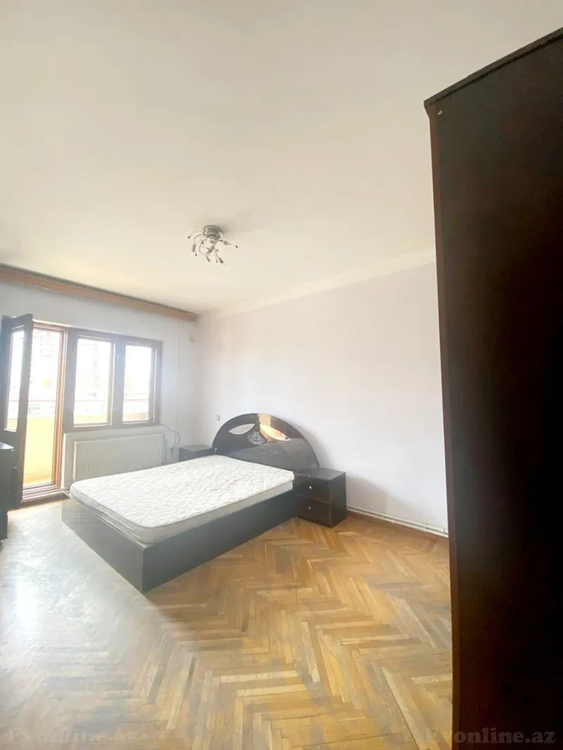 Kirayə verilir 4 otaqlı Mənzil Köhnə tikili 110 m² Qara Qarayev m. - şəkil 16