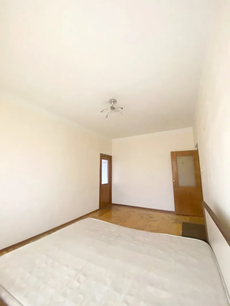 Kirayə verilir 4 otaqlı Mənzil Köhnə tikili 110 m² Qara Qarayev m. - şəkil 17