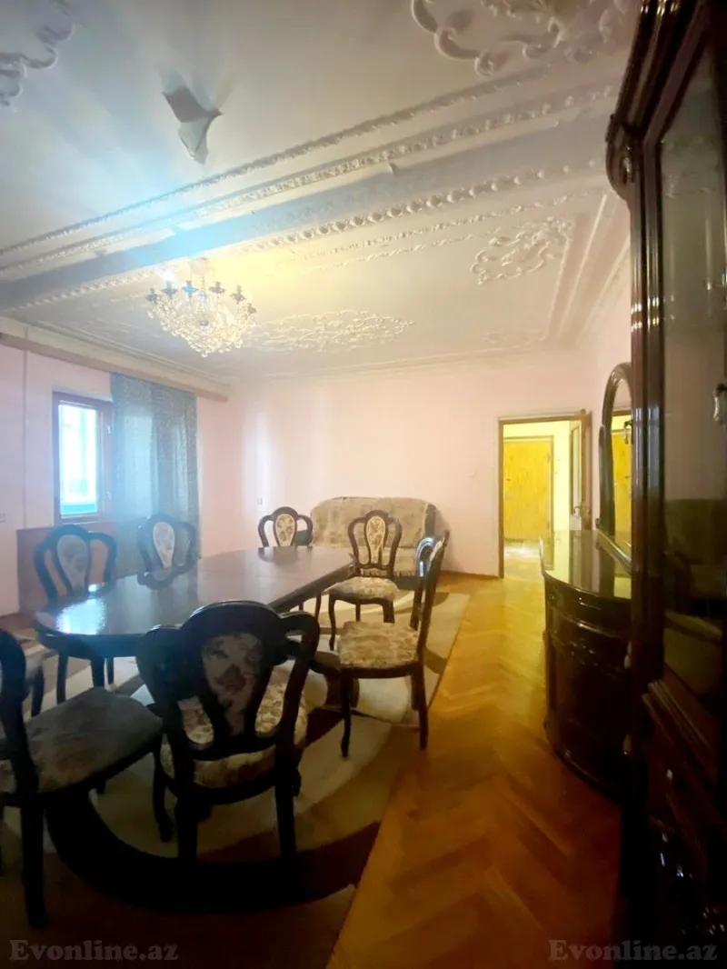 Kirayə verilir 4 otaqlı Mənzil Köhnə tikili 110 m² Qara Qarayev m. - şəkil 19