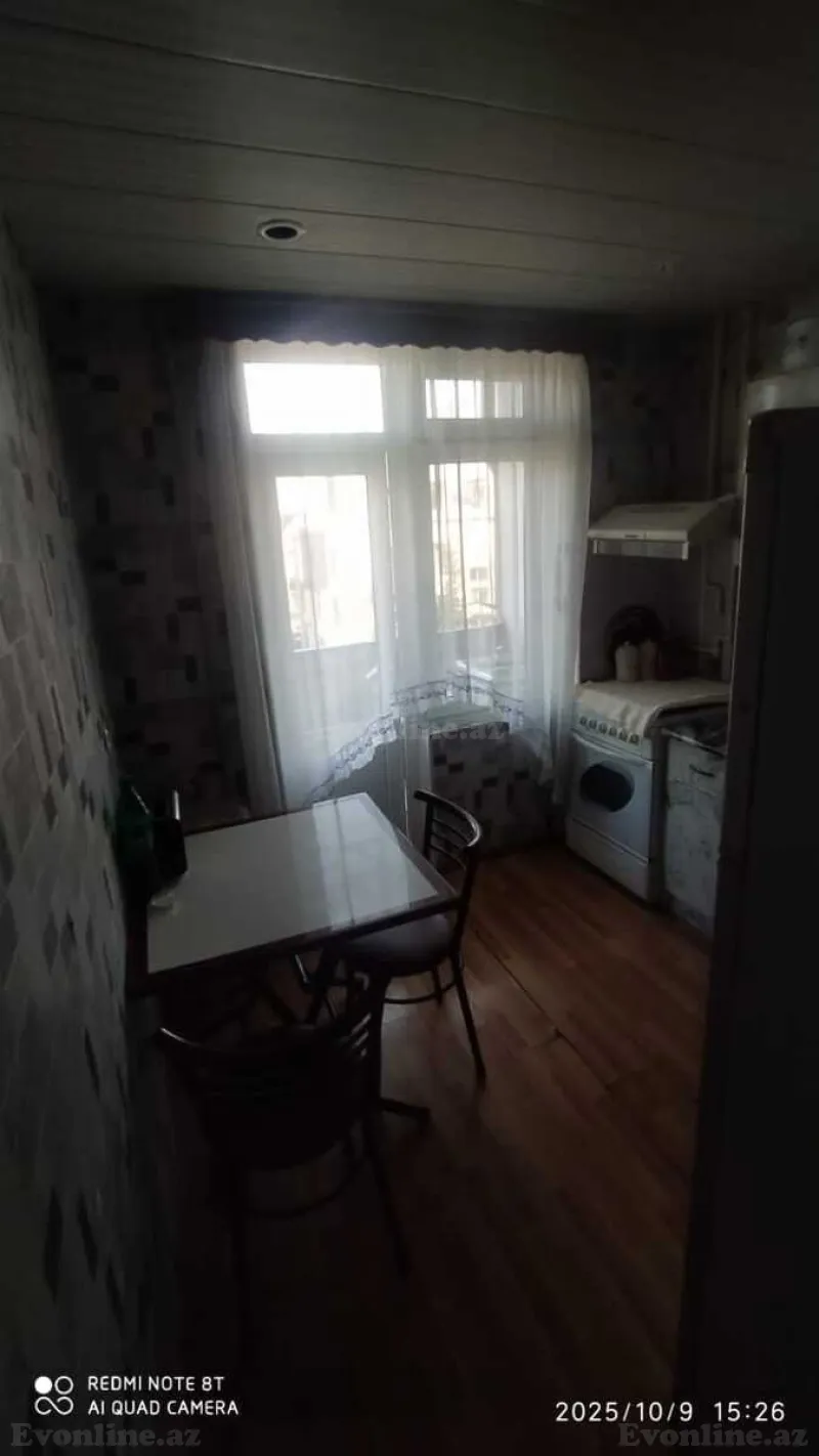 Satılır 4 otaqlı Mənzil Köhnə tikili 100 m² Sabunçu r. - şəkil 8