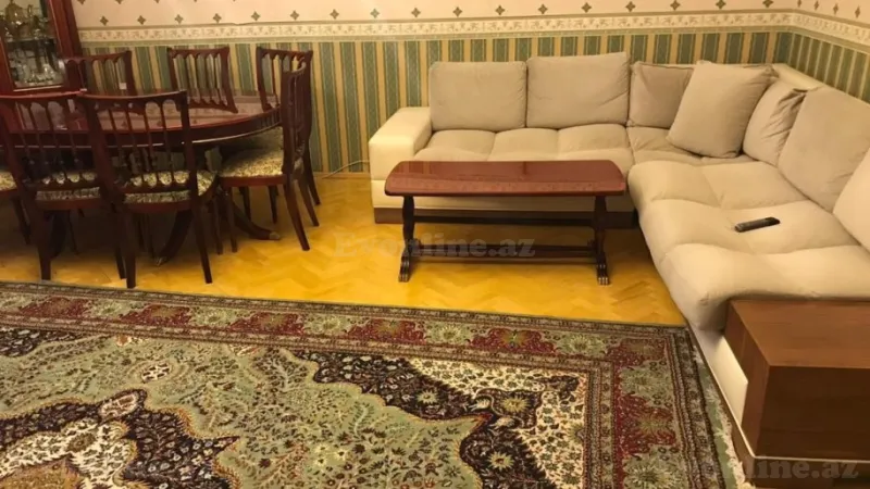 Satılır 4 otaqlı Mənzil Köhnə tikili 160 m² 8-ci mikrorayon - şəkil 3